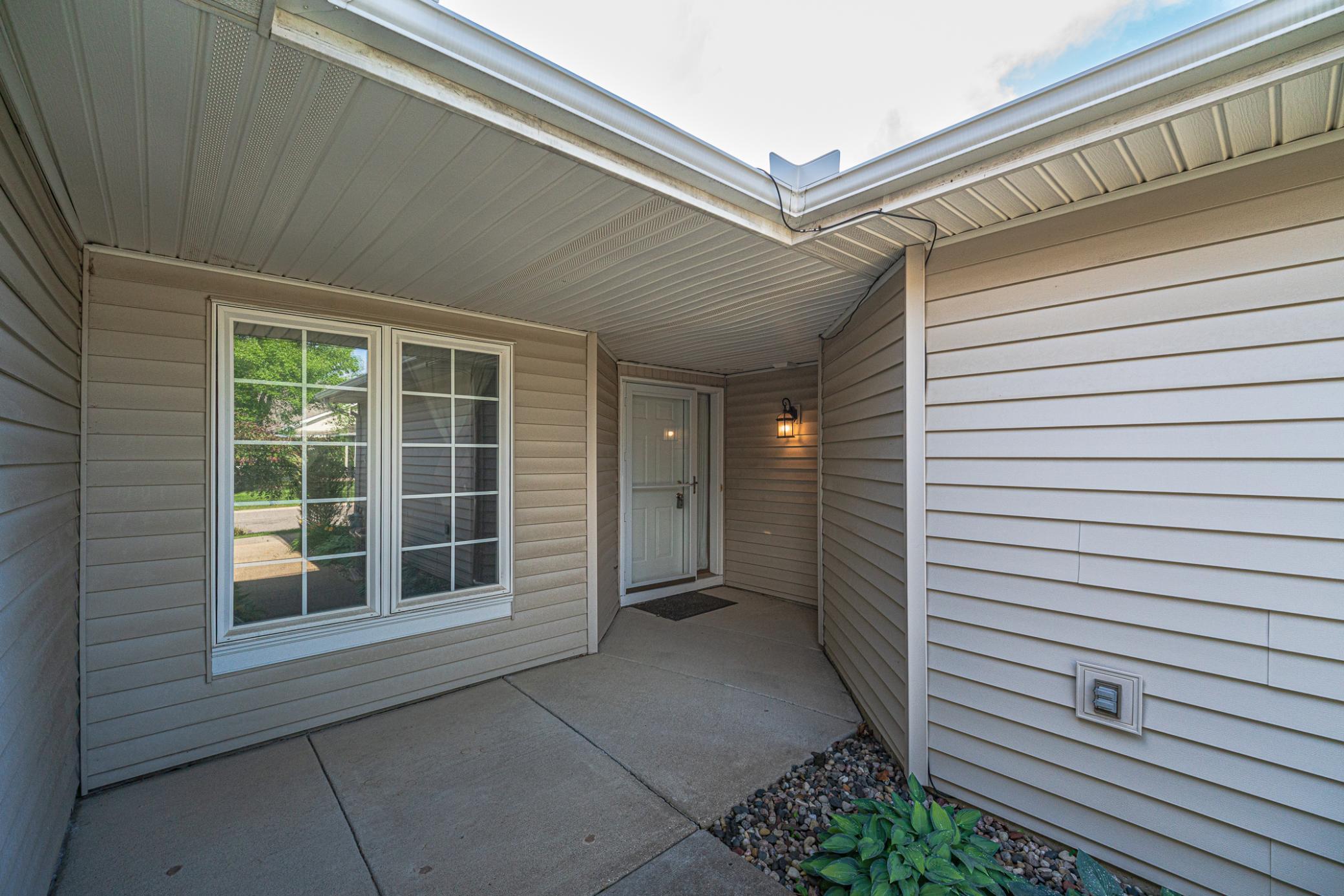14403 Edgewood Avenue Savage, MN 55378 - Photo 7 of 38
