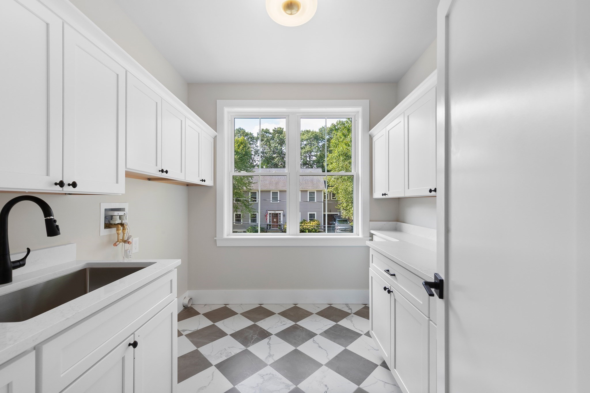 53 Hodge Road Arlington, MA 02474 - Photo 29 of 41 Gallery Image 29
