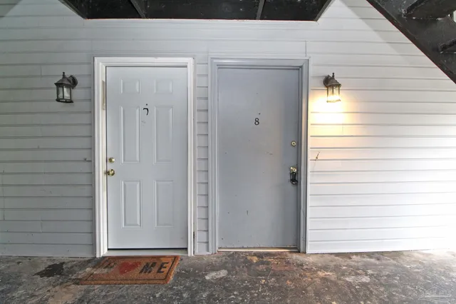 a view of entryway door