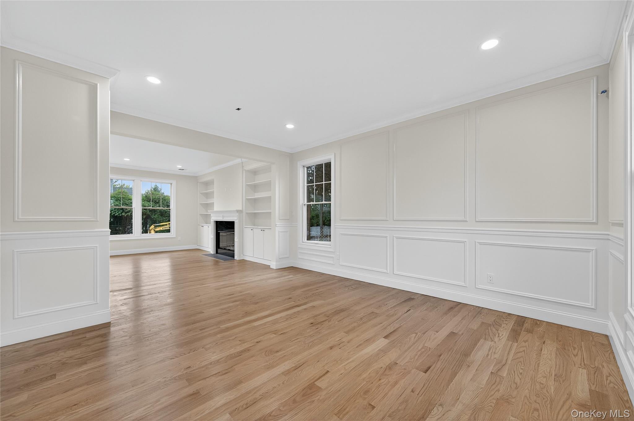 229 Brixton Road Garden City, NY 11530 - Photo 5 of 40