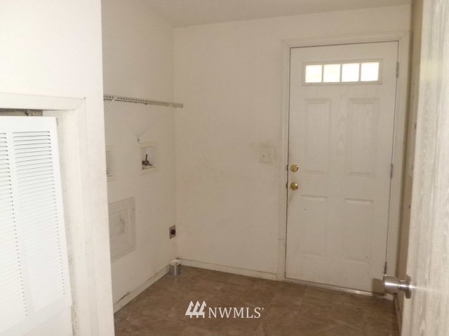 1112 Southeast Front Street Winlock, WA 98596 - Photo 16 of 25 Gallery Image 16