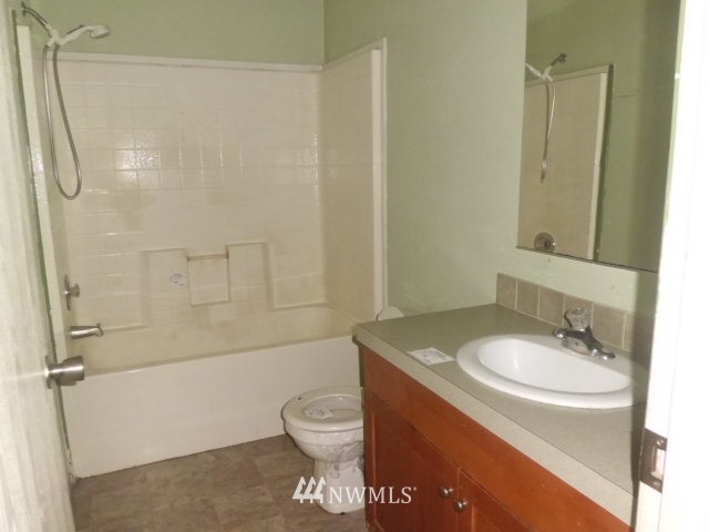 1112 Southeast Front Street Winlock, WA 98596 - Photo 20 of 25 Gallery Image 20