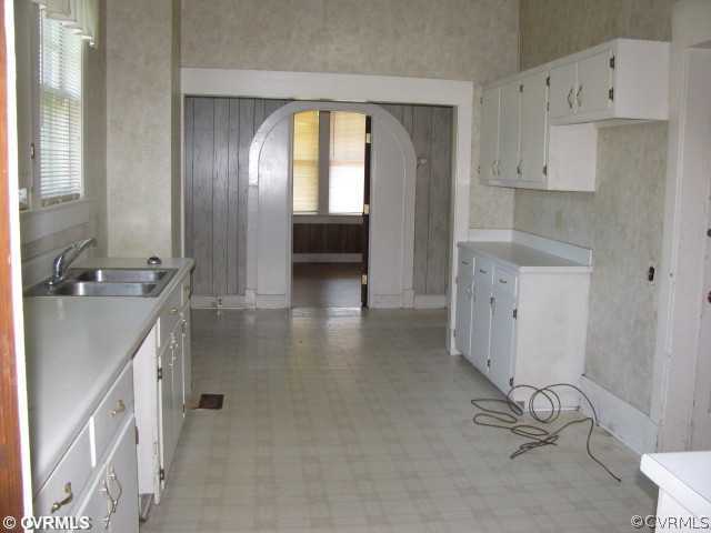 27976 Prince Edward Highway Rice, VA 23966 - Photo 4 of 5 Kitchen - Super size kitchen