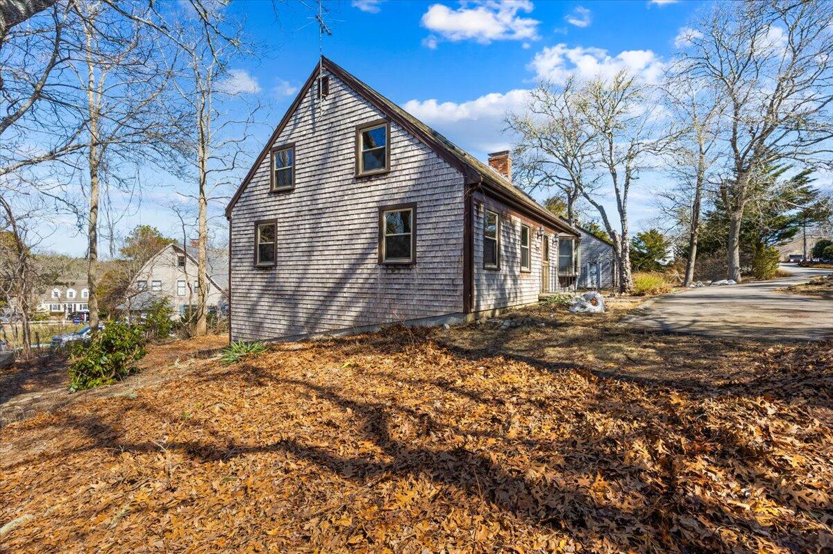 1094 County Road Cataumet, MA 02534 - Photo 5 of 42 06-7X8A0445