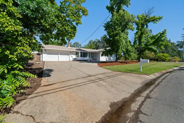 $429,000 | 2648 Yana Avenue, Redding, CA 96002