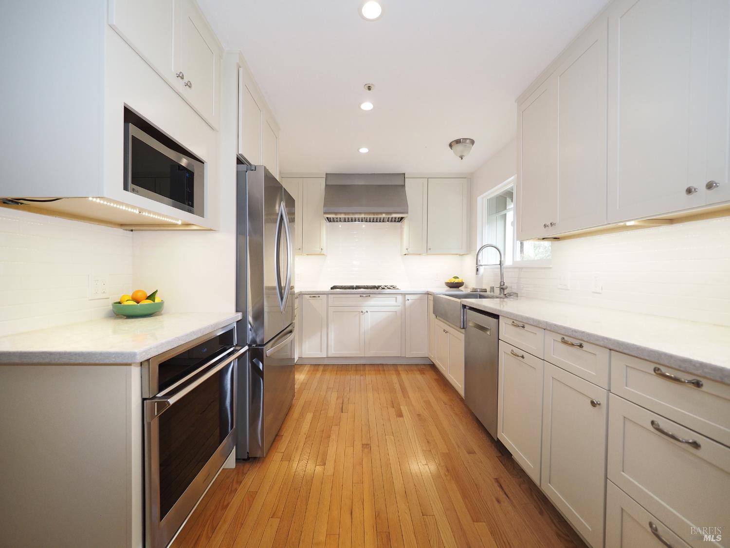 21679 Geyserville Avenue Geyserville, CA 95441 - Photo 4 of 60