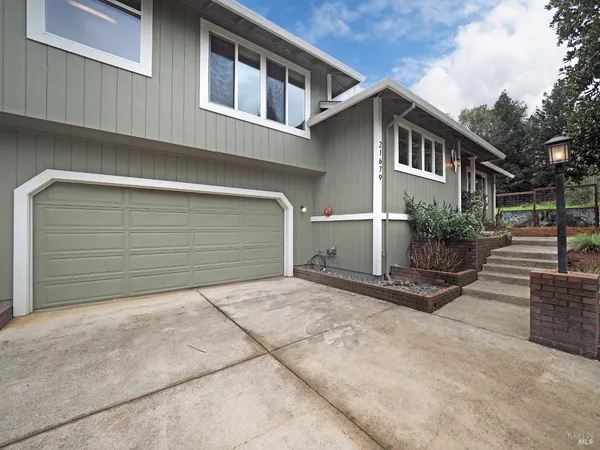 $995,000 | 21679 Geyserville Avenue, Geyserville, CA 95441