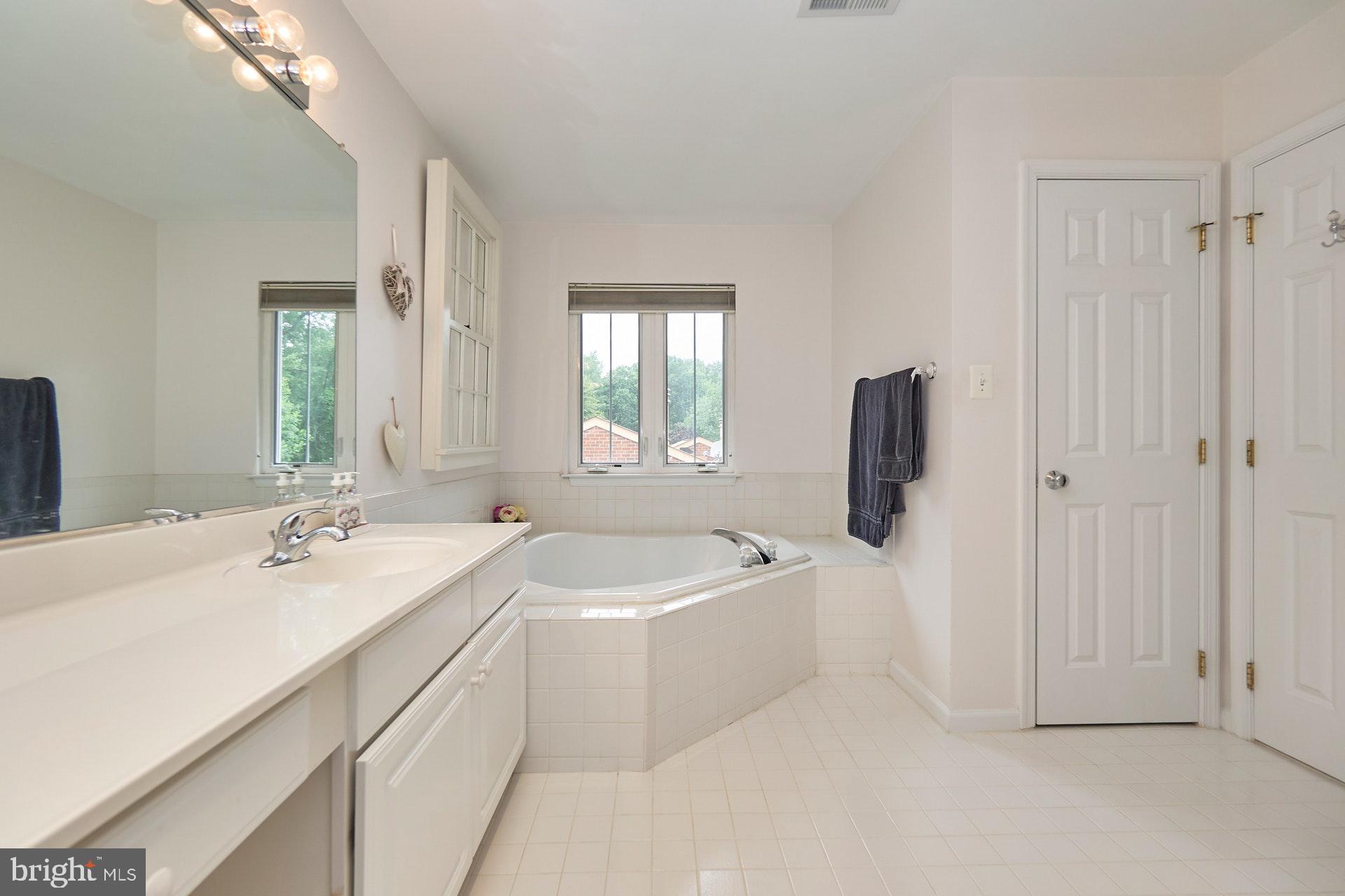 11510 Waterhaven Court Reston, VA 20190 - Photo 18 of 42