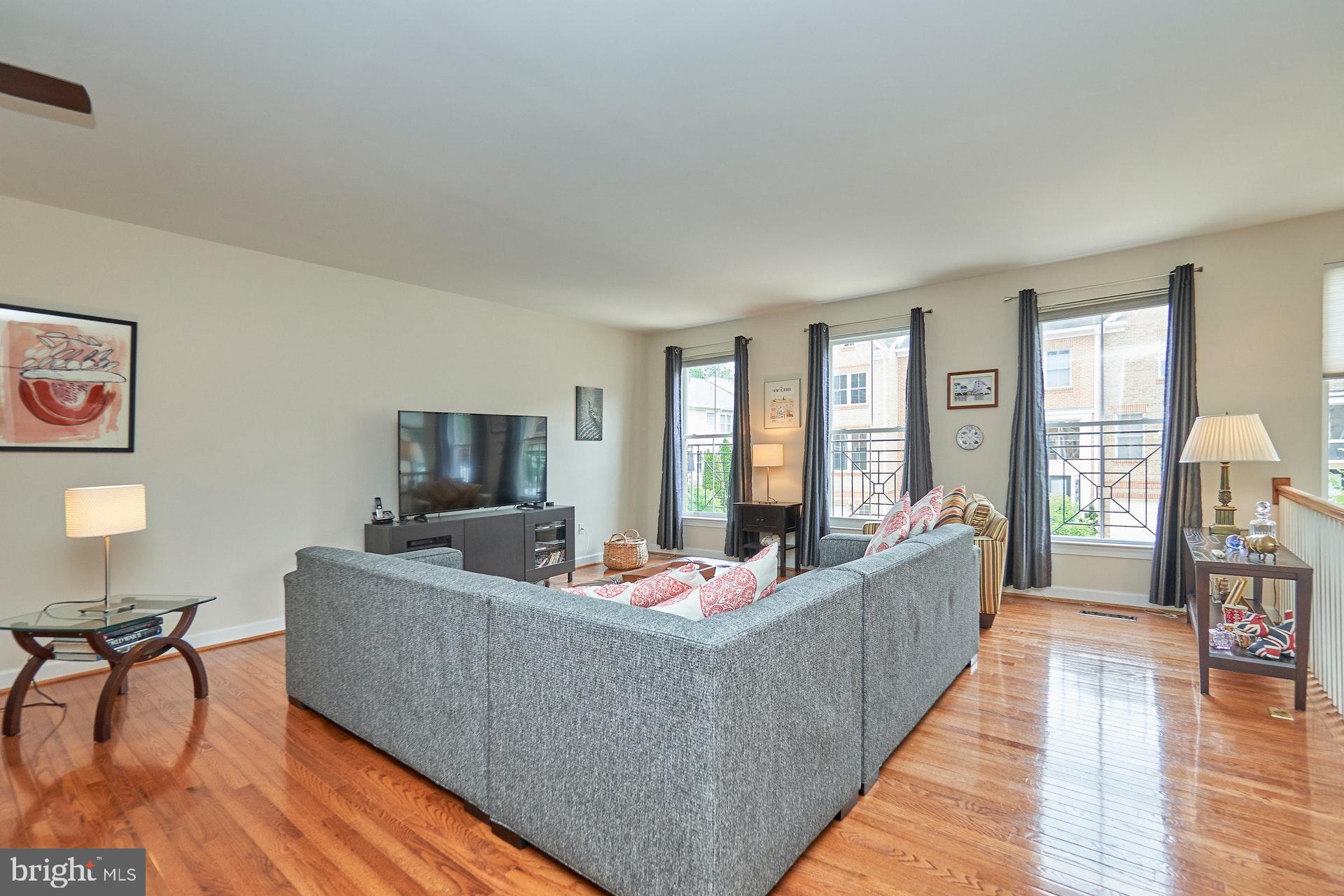 11510 Waterhaven Court Reston, VA 20190 - Photo 6 of 42