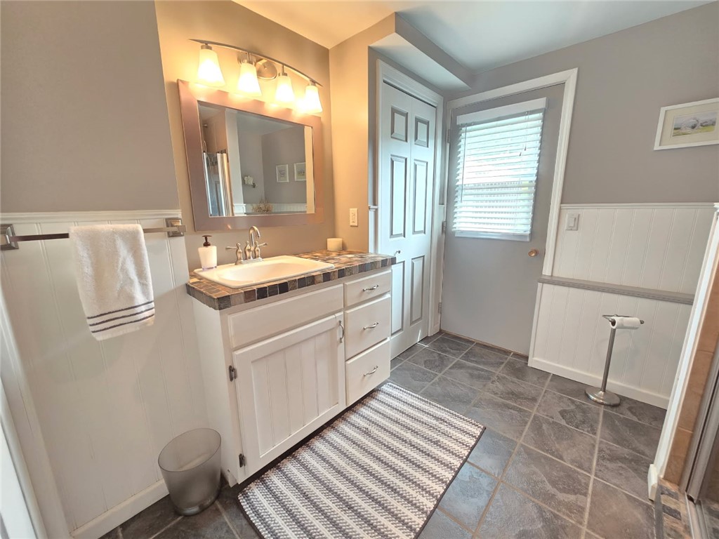 401 Eileen Drive Greece, NY 14616 - Photo 23 of 34