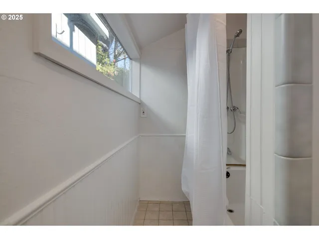 $369,900 | 1523 Northeast 12th Street, Lincoln City, OR 97367