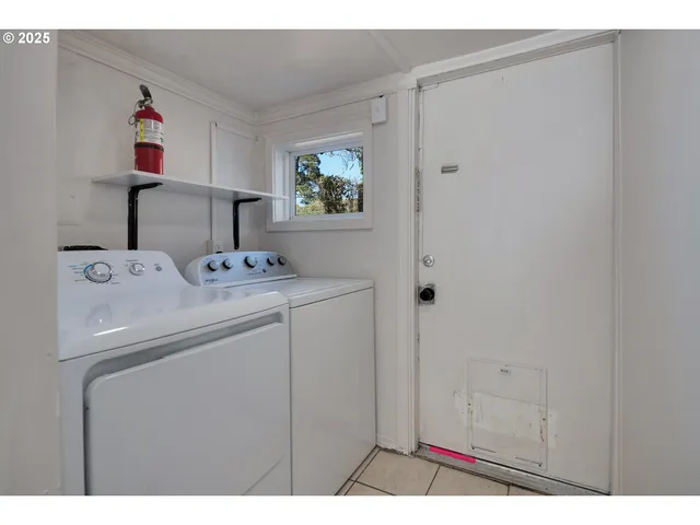 $369,900 | 1523 Northeast 12th Street, Lincoln City, OR 97367