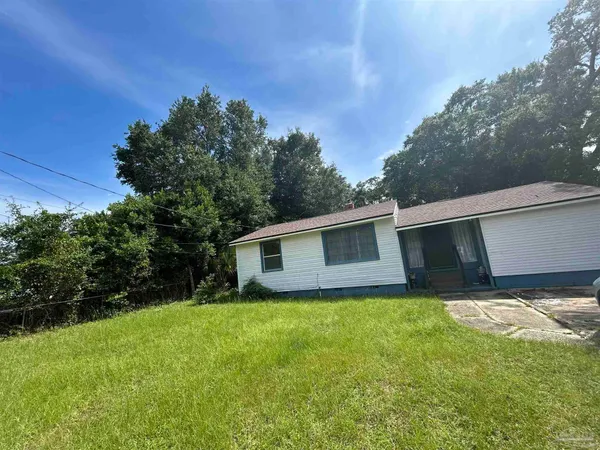 $1,450 | 517 Lakewood Road, Pensacola, FL 32507