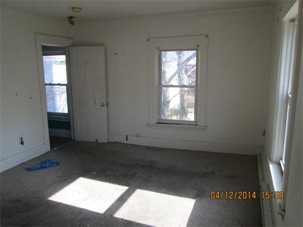65 Maple Street Gardner, MA 01440 - Photo 6 of 8 Gallery Image 6