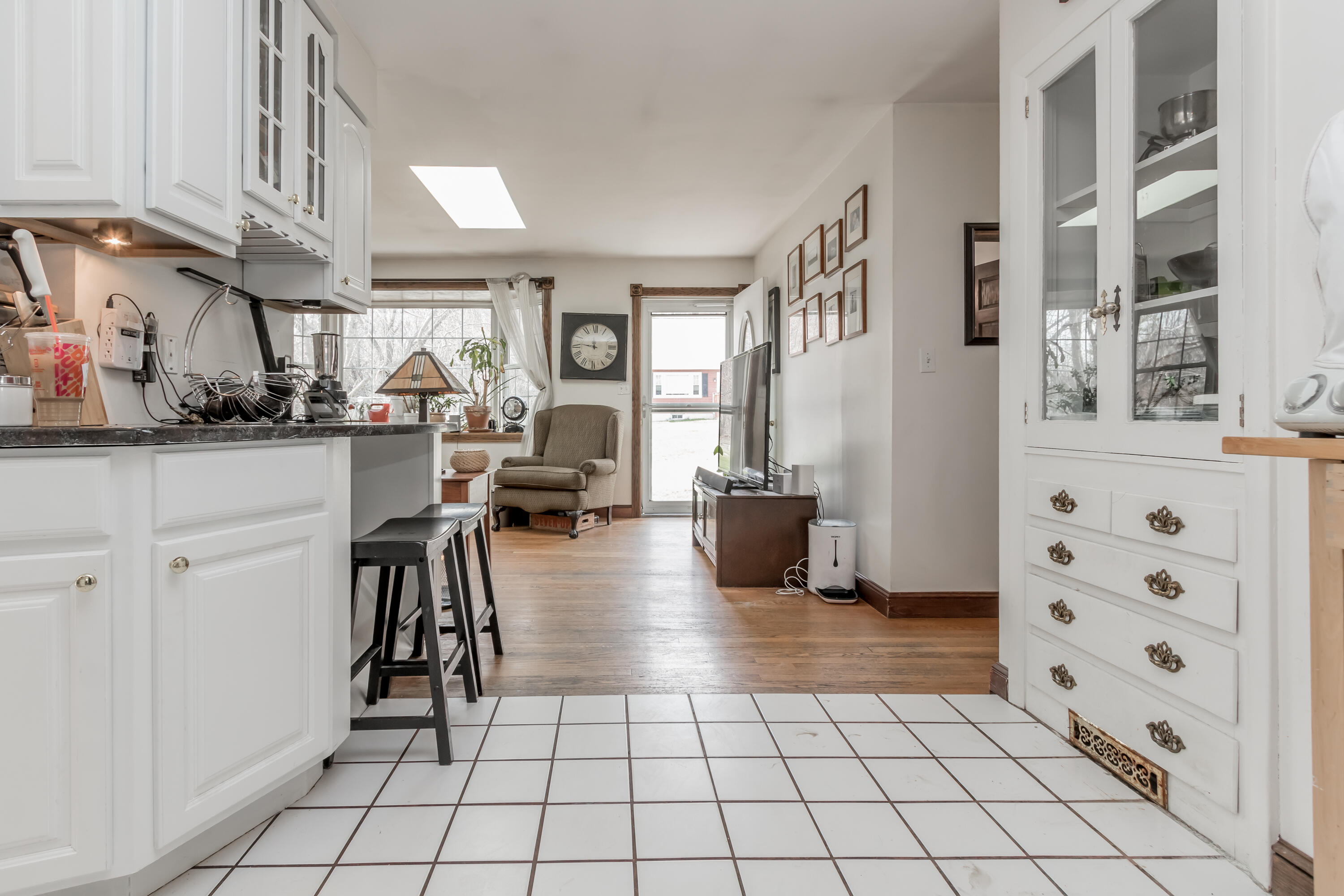16 Hamlin Road Falmouth, ME 04105 - Photo 22 of 36 Kitchen 4
