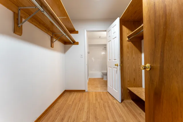 $189,000 | 810 East Old Willow Road, Unit 209, Prospect Heights, IL 60070