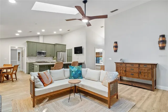 $450,000 | 1113 Climbing Rose Drive, Orlando, FL 32818