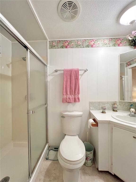 1100 South Belcher Road, Unit 190 Largo, FL 33771 - Photo 14 of 48 a bathroom with a sink toilet and shower