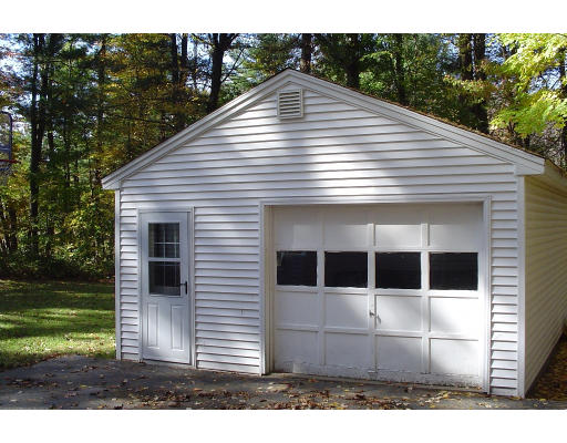 151 South Row Lunenburg, MA 01462 - Photo 7 of 9 Gallery Image 7