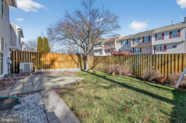 $425,000 | 7763 Wolford Way, Lorton, VA 22079