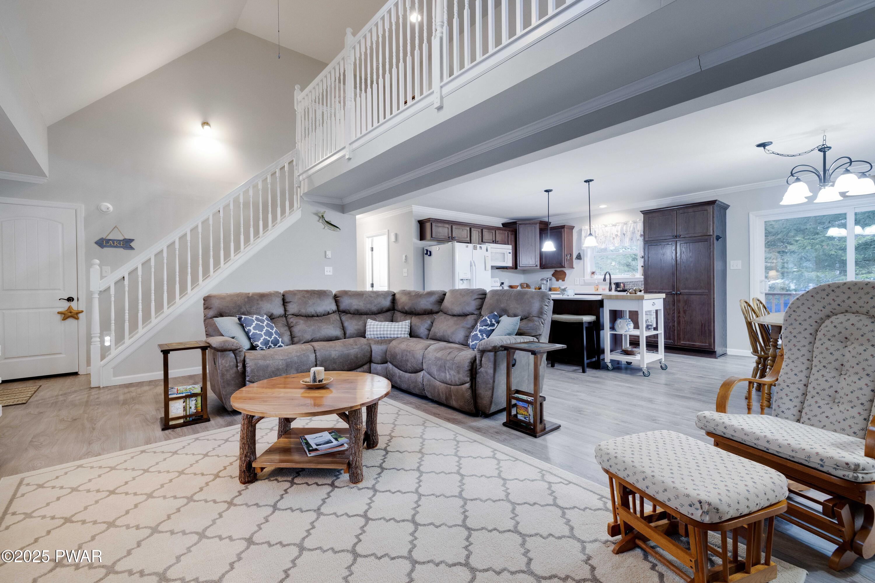 130 Terrace Road Tafton, PA 18464 - Photo 7 of 48 Living Room