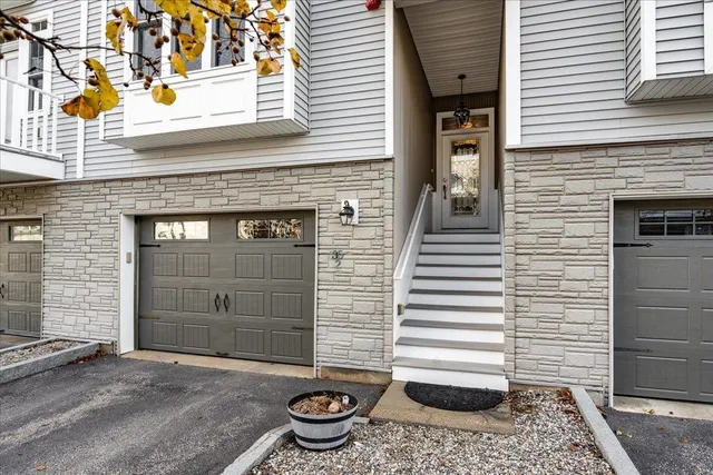$400,000 | 35 Callaway Drive, Unit 2, Concord, NH 03301