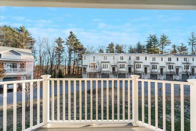 $400,000 | 35 Callaway Drive, Unit 2, Concord, NH 03301