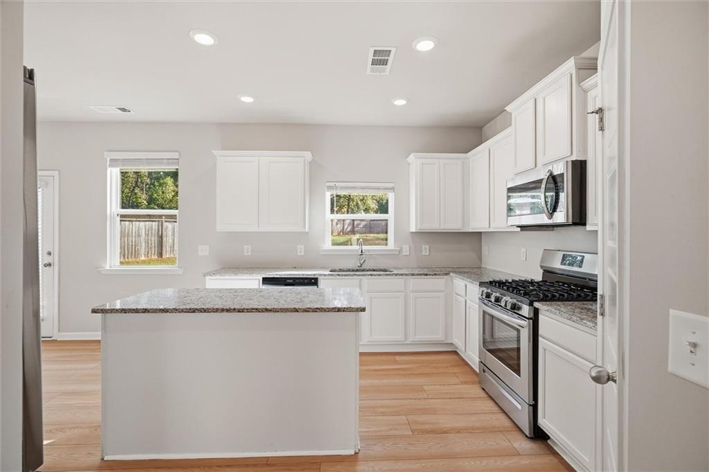 517 Edgemore Road Canton, GA 30114 - Photo 12 of 50 Gallery Image 12