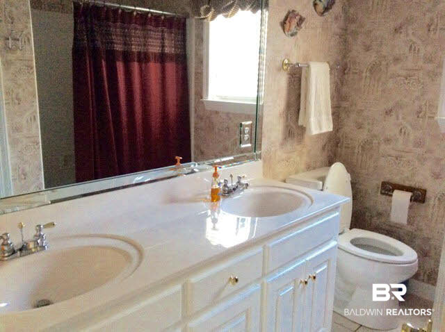 108 Mockingbird Lane Fairhope, AL 36532 - Photo 21 of 28 Bath 2