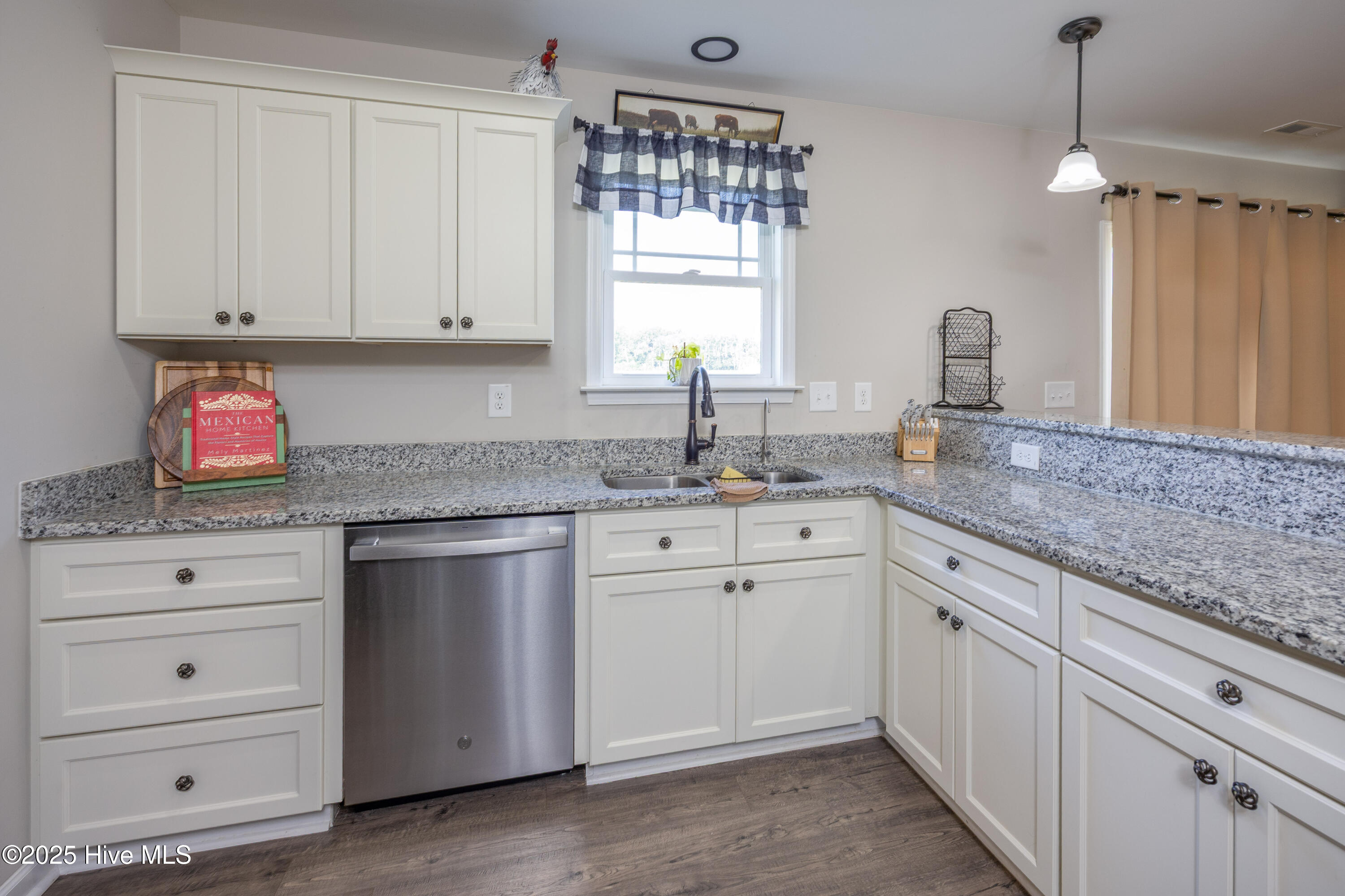 82 Mamie Road Benson, NC 27504 - Photo 8 of 24 82 Mamie Rd13