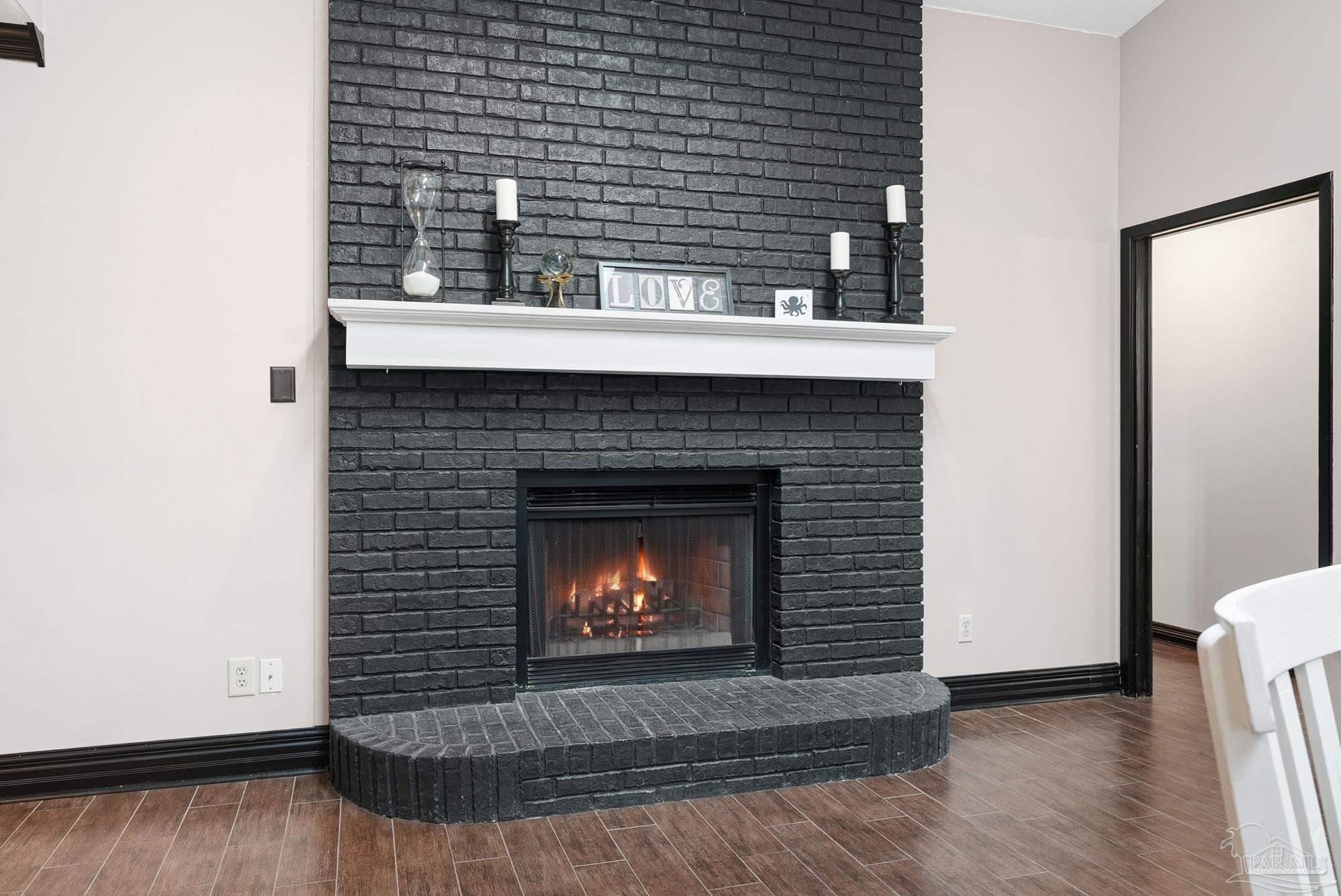 10145 Huntsman Path Pensacola, FL 32514 - Photo 11 of 47 a living room with a fireplace