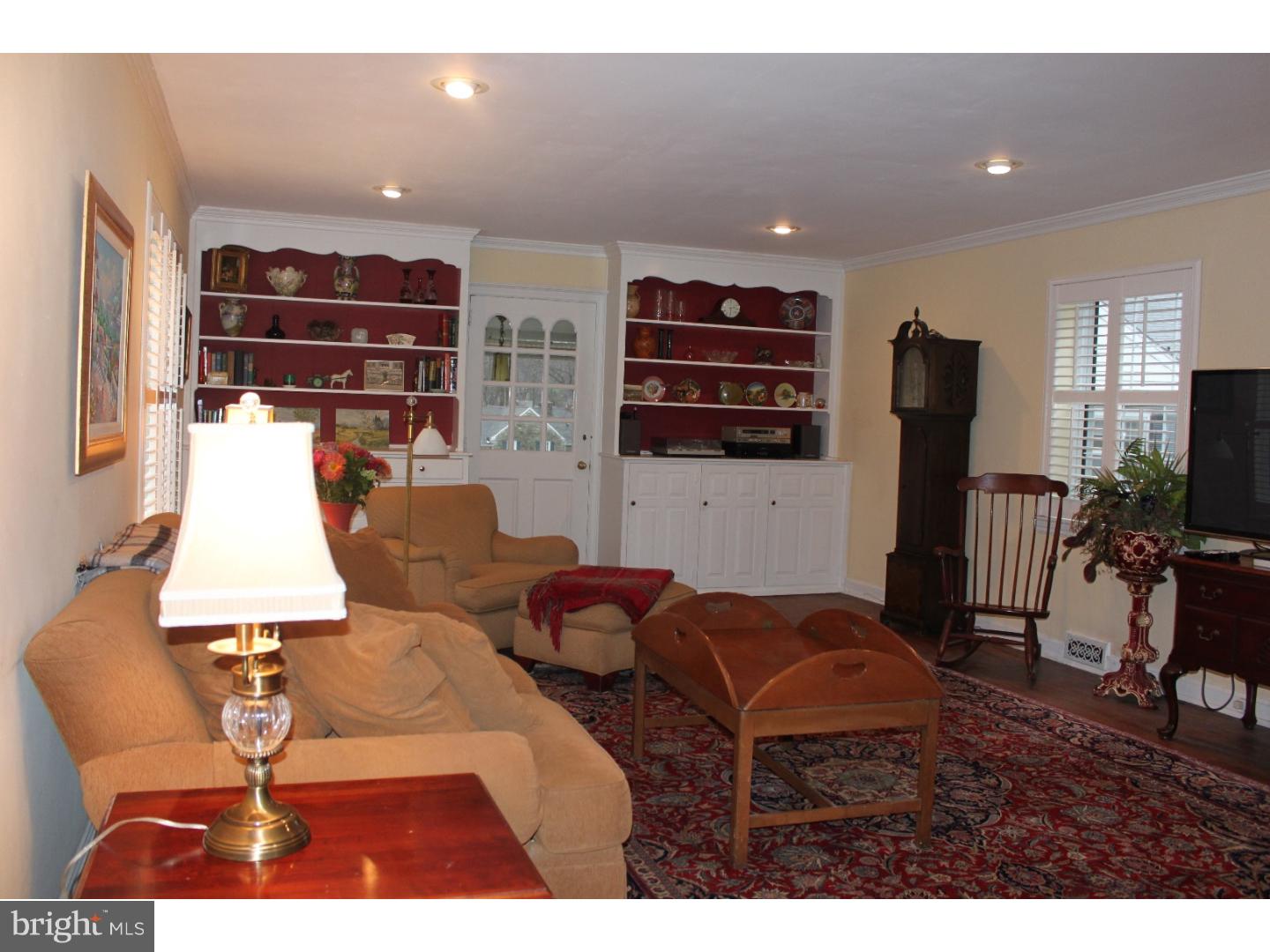 17 Briar Road Wayne, PA 19087 - Photo 9 of 25 Living Room