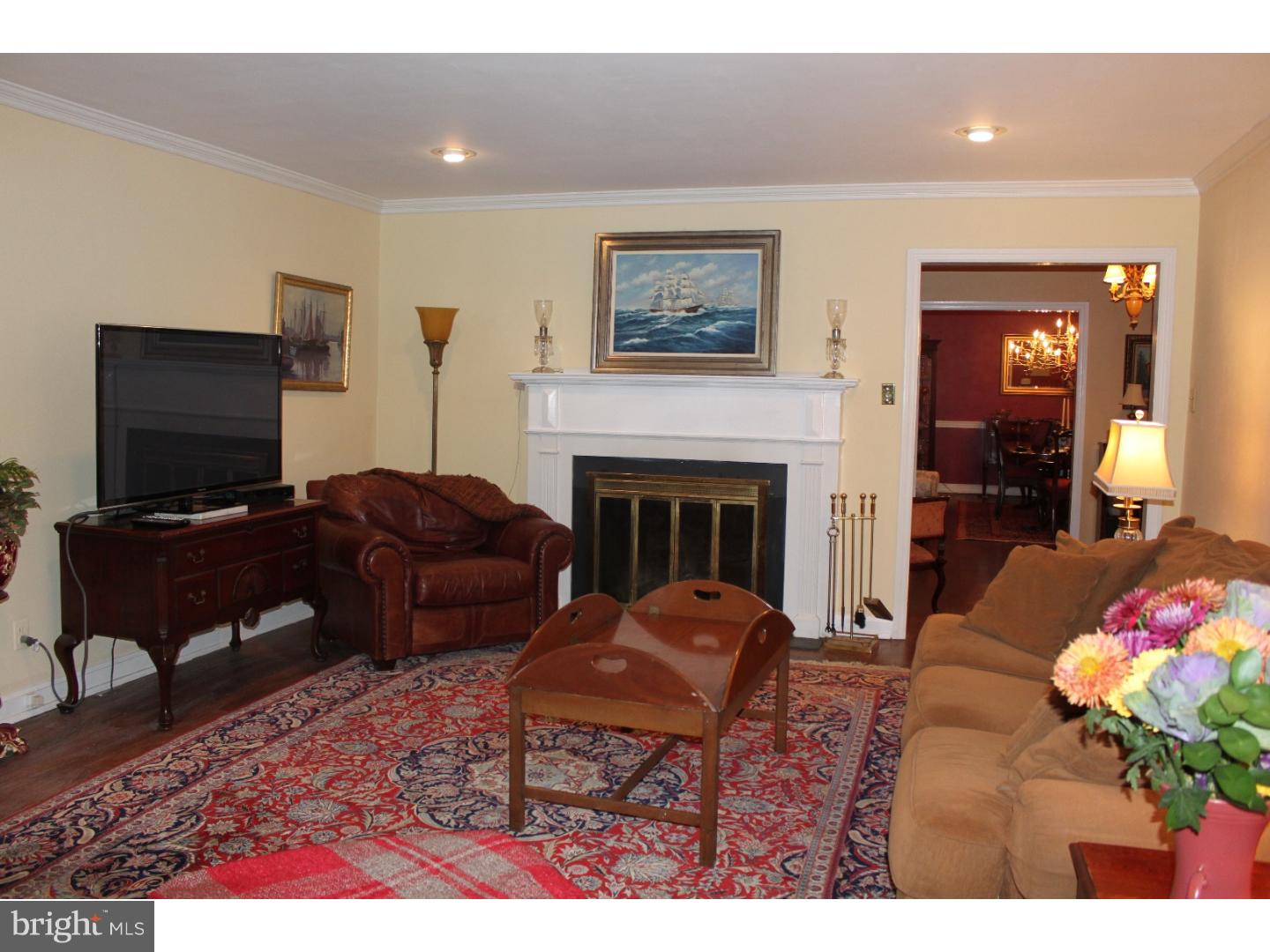 17 Briar Road Wayne, PA 19087 - Photo 10 of 25 Living Room