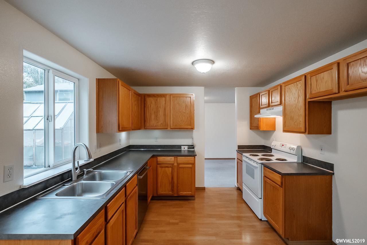6542 Looney Lane Southwest Albany, OR 97321 - Photo 17 of 41