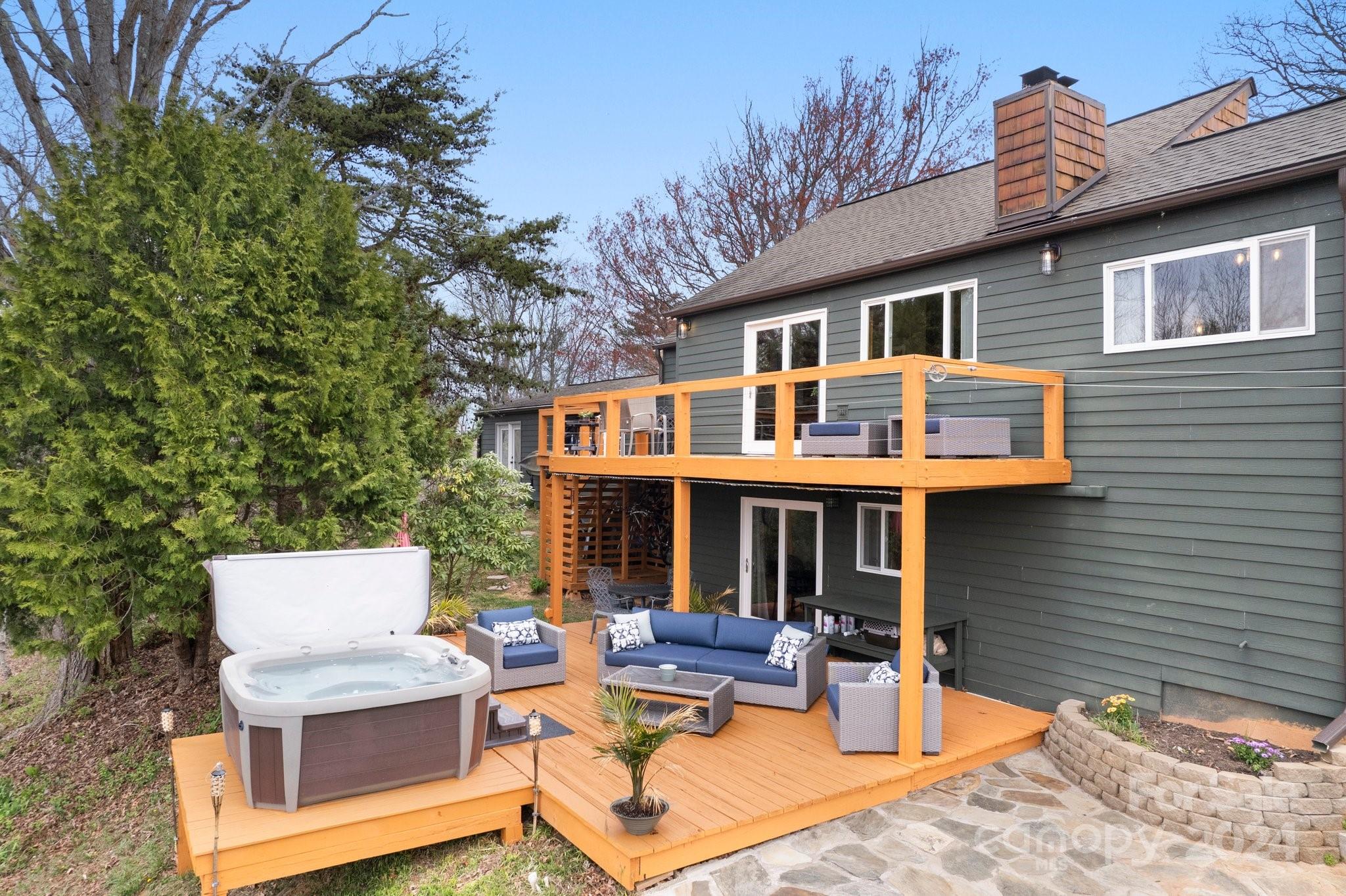 135 Reed Road Asheville, NC 28805 - Photo 8 of 42 Gallery Image 8