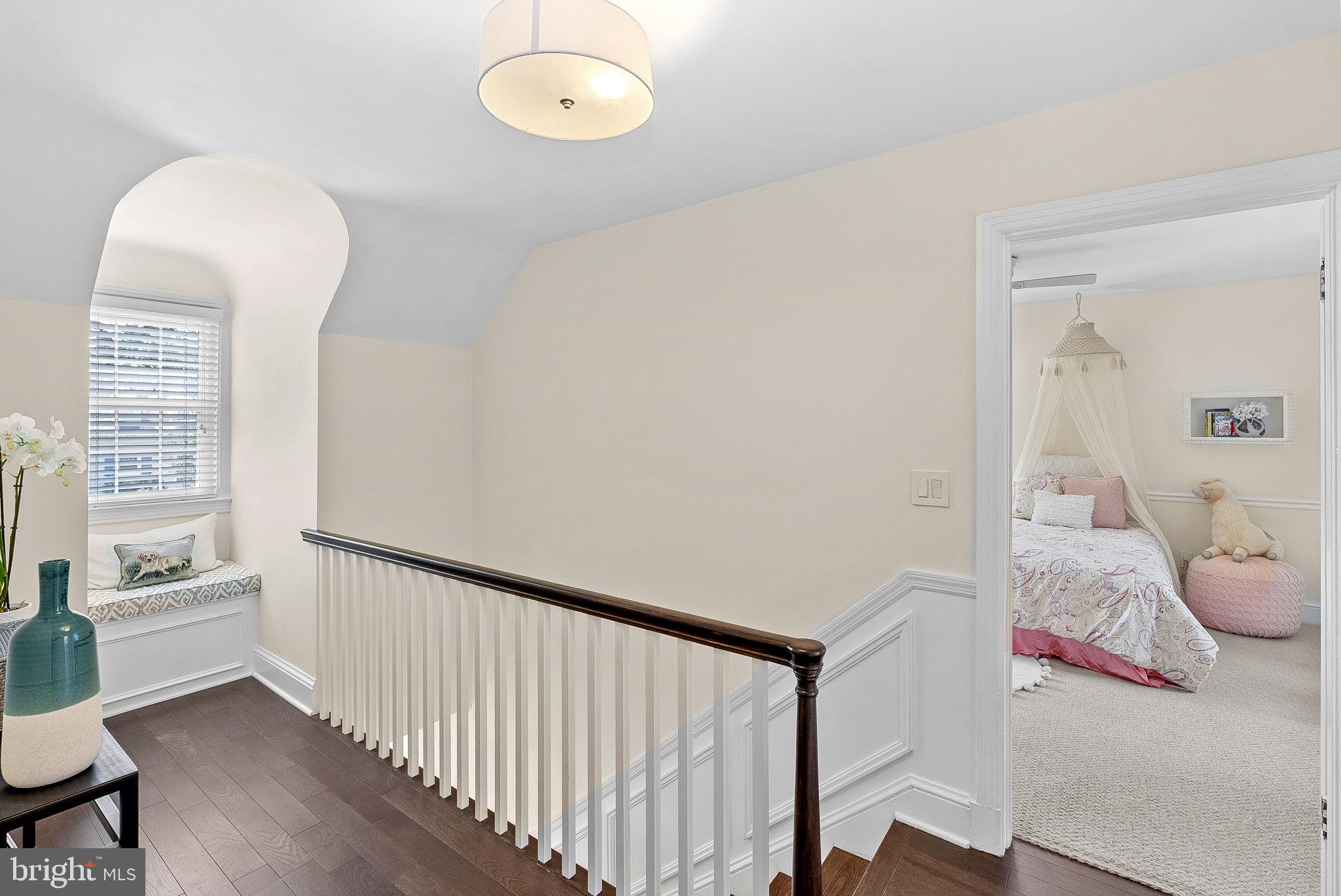 10313 Parkman Road Silver Spring, MD 20903 - Photo 29 of 61 Upper level hallway