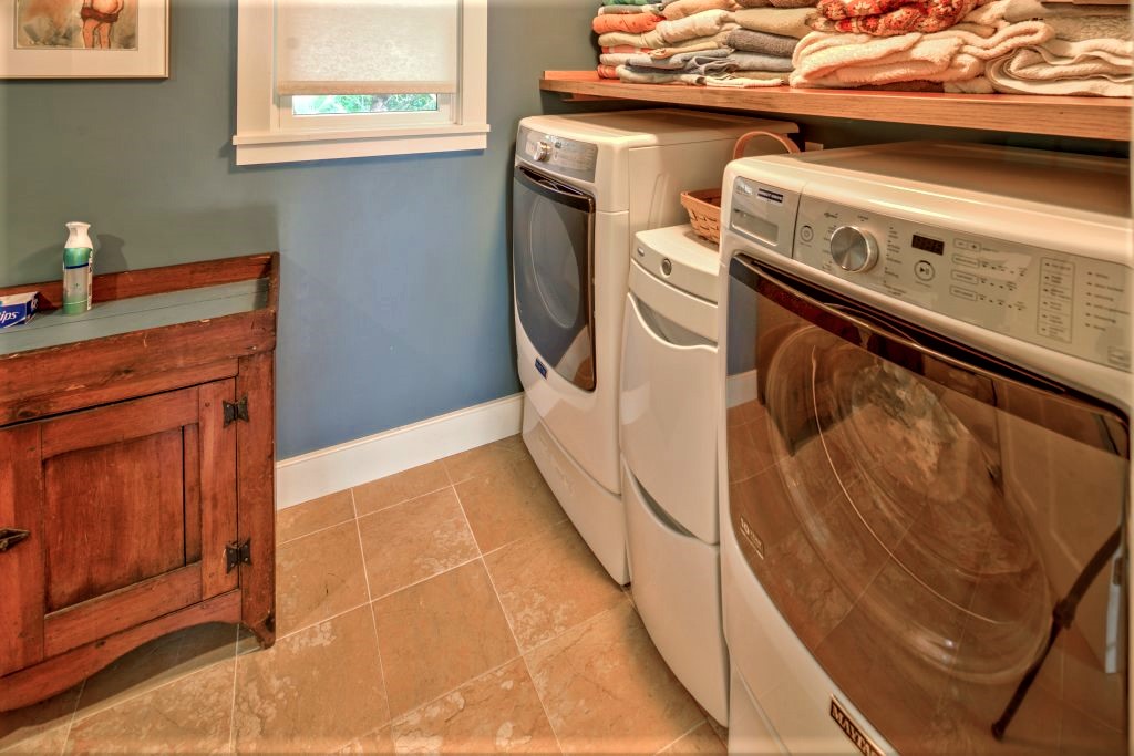 16 Meshacket Road Edgartown, MA 02539 - Photo 15 of 41 a utility room with dryer and washer