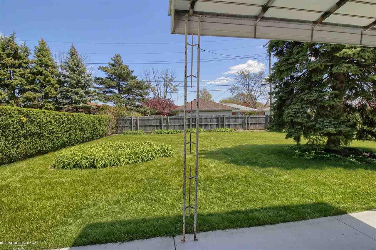 23782 Roxana Avenue Eastpointe, MI 48021 - Photo 32 of 32 50011288-31.JPG