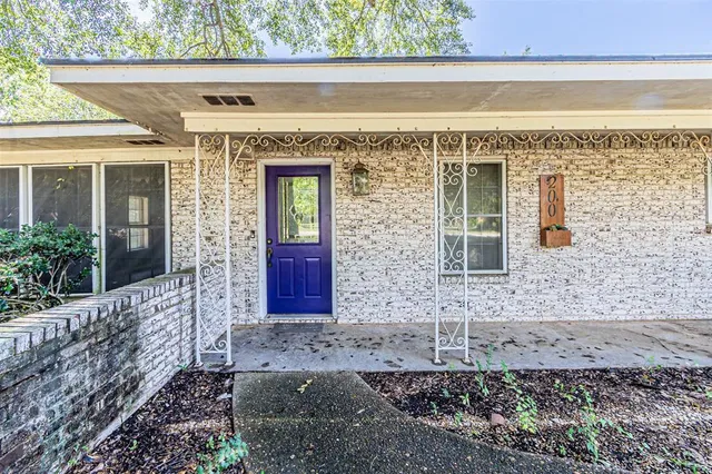 a view of house with a outdoor space