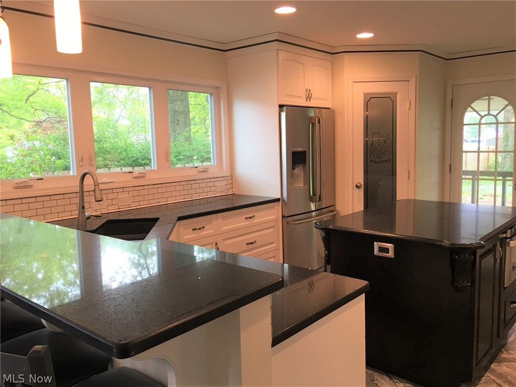 20820 Mastick Road Cleveland, OH 44126 - Photo 10 of 28