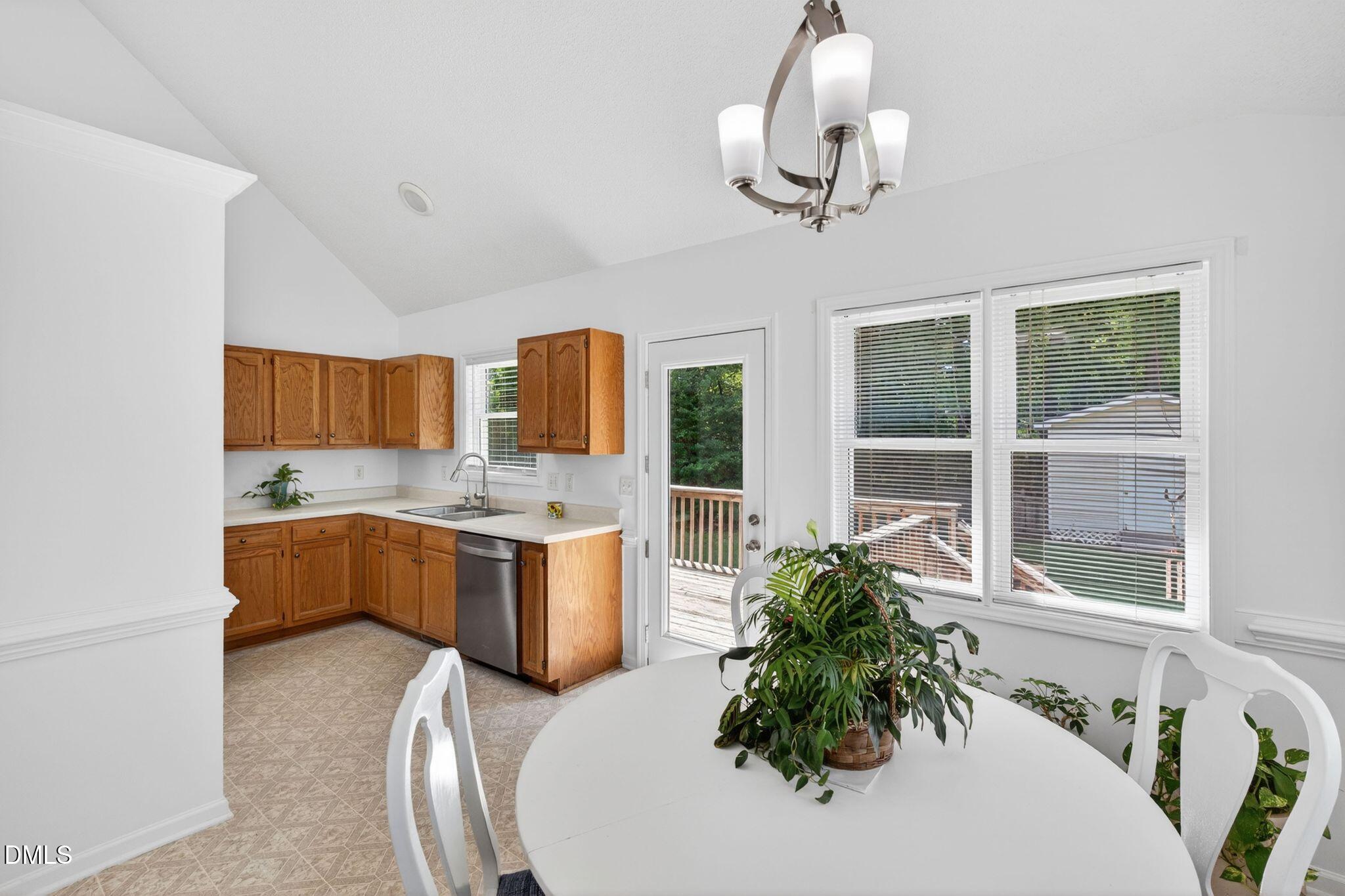 2733 Glastonbury Road Apex, NC 27539 - Photo 12 of 35 43_DSC05151