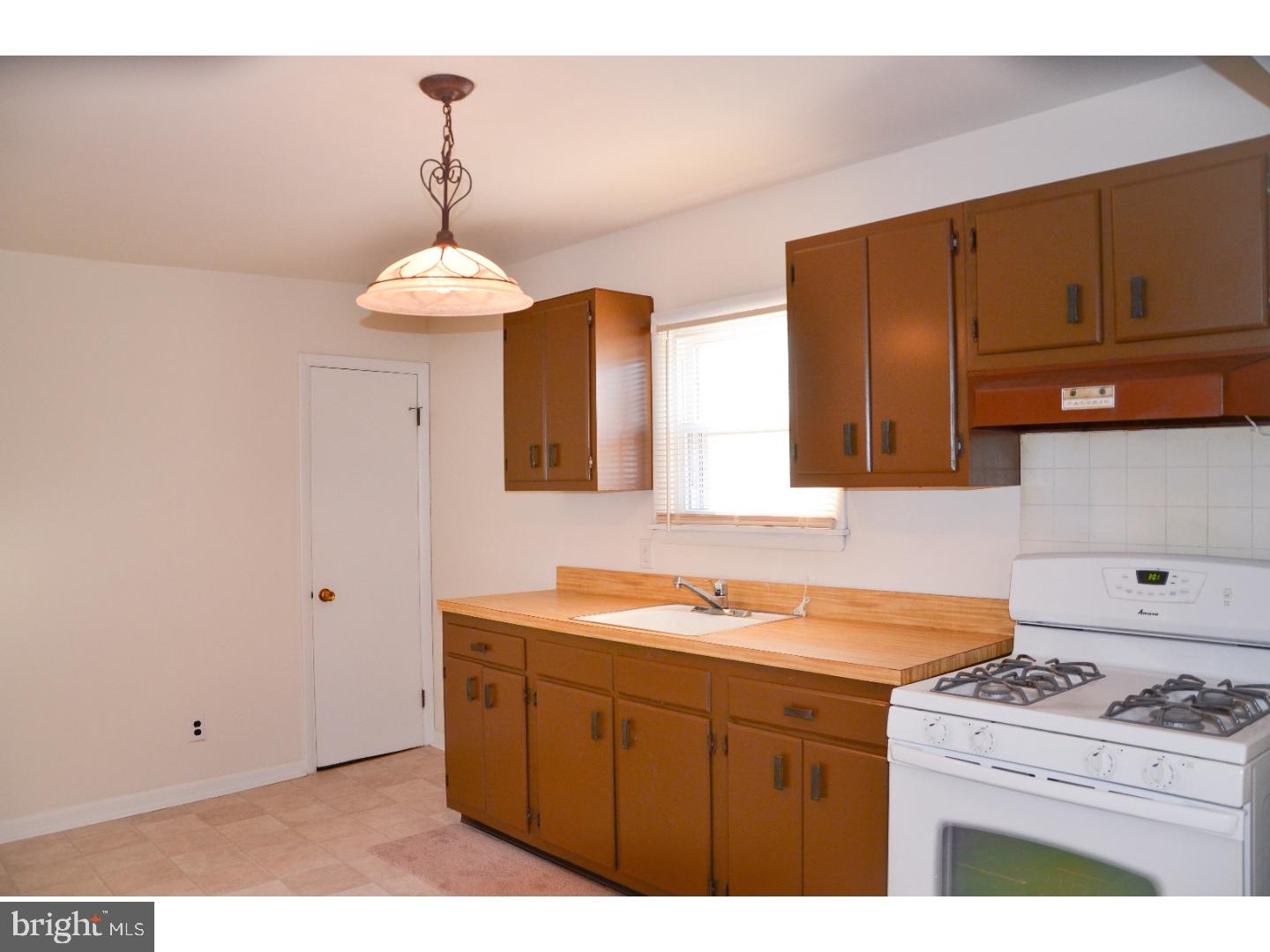 75 East Browning Road Bellmawr, NJ 08031 - Photo 7 of 25 Kitchen