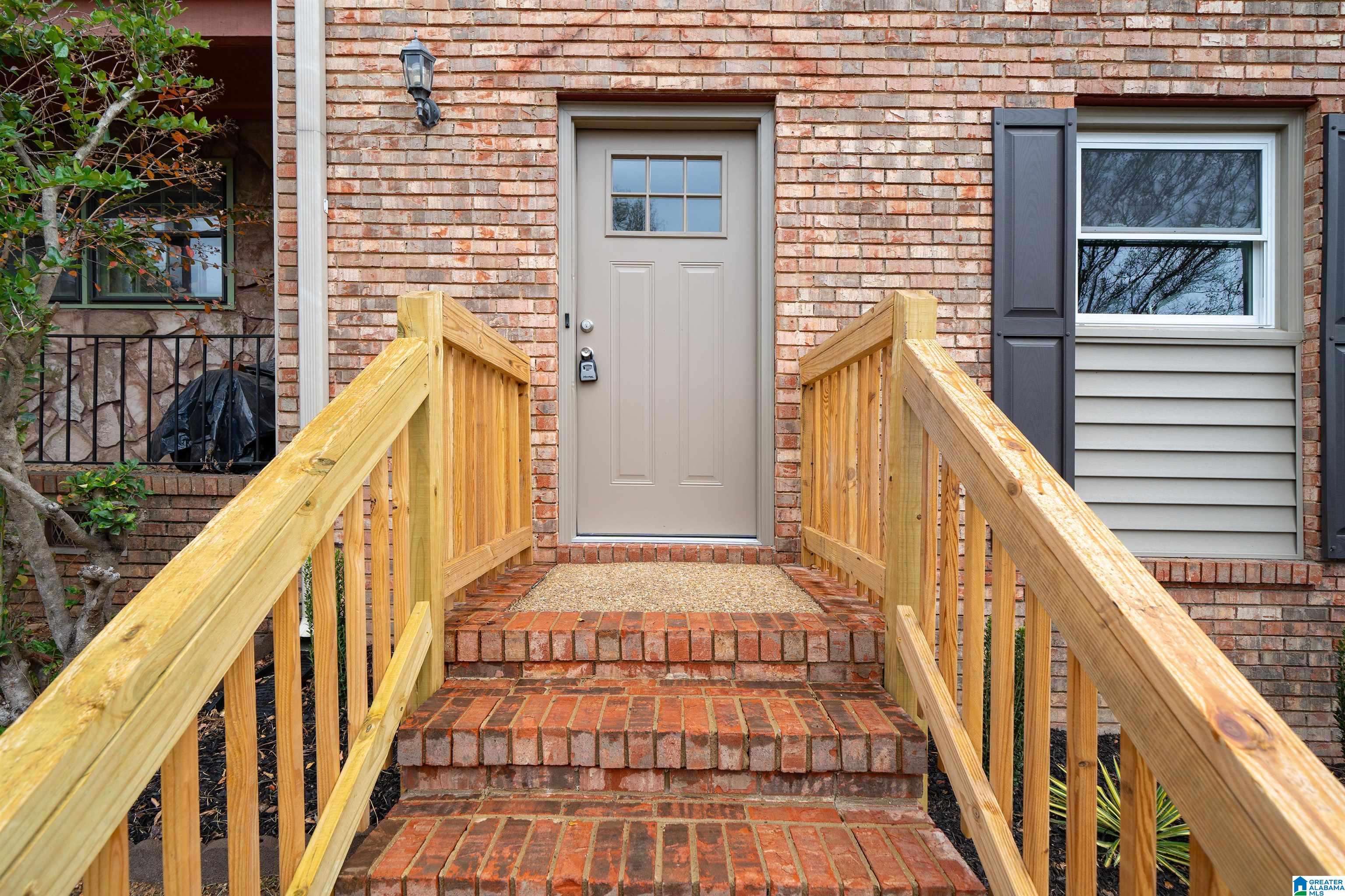 775 Cahaba Manor Trail Pelham, AL 35124 - Photo 7 of 24