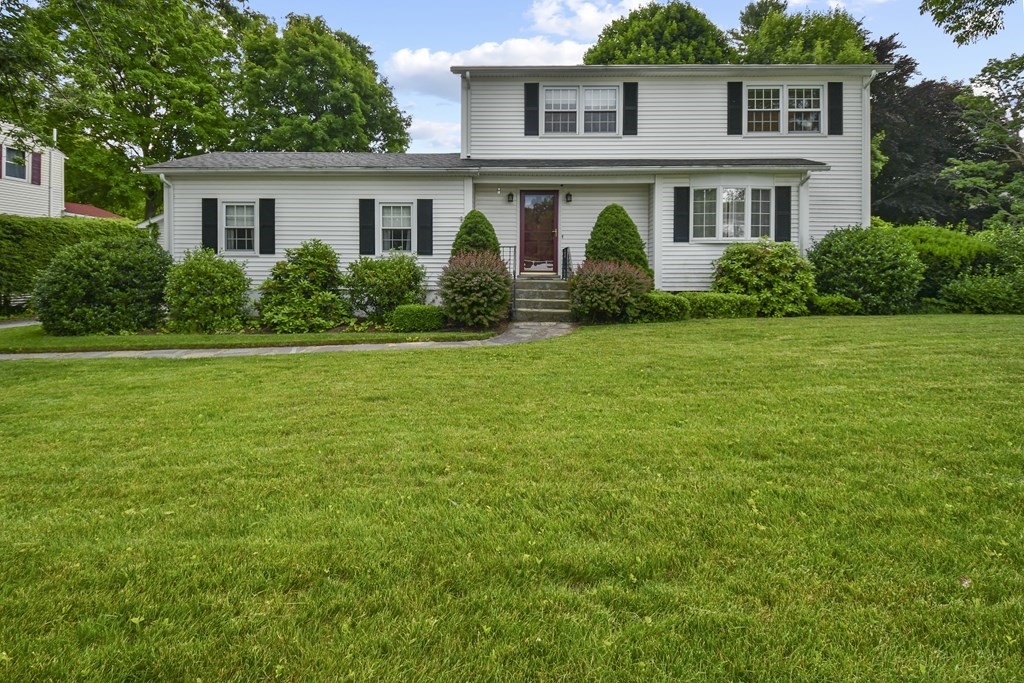 26 Ruthen Circle Shrewsbury, MA 01545 - Photo 1 of 28 Gallery Image 1