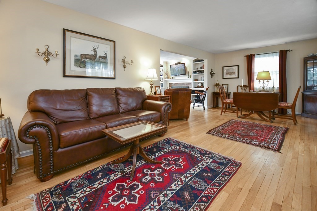 26 Ruthen Circle Shrewsbury, MA 01545 - Photo 6 of 28 Gallery Image 6