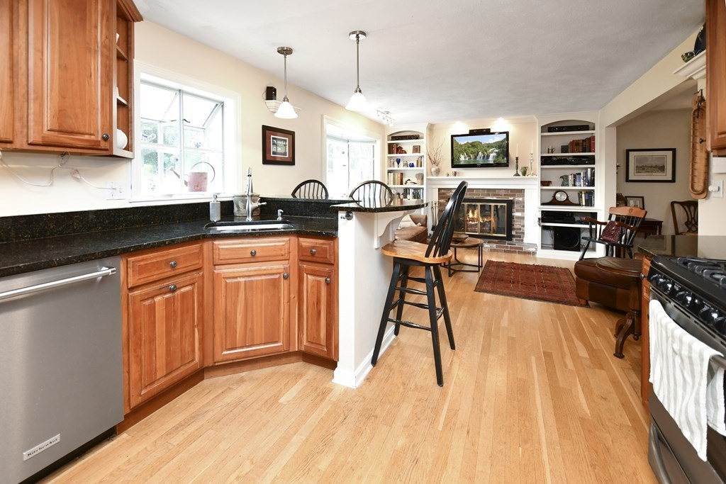 26 Ruthen Circle Shrewsbury, MA 01545 - Photo 10 of 28 Gallery Image 10