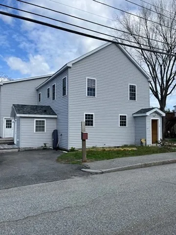 $2,850 | 139 West Main Street, Unit 1, Ayer, MA 01432