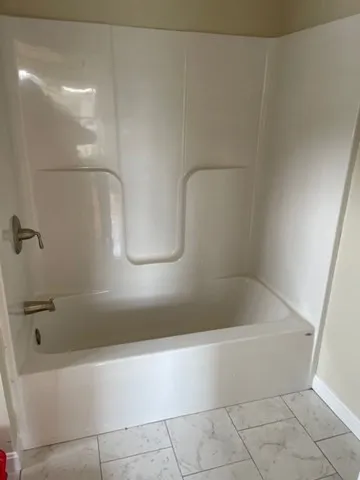 $2,850 | 139 West Main Street, Unit 1, Ayer, MA 01432