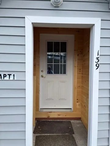 $2,850 | 139 West Main Street, Unit 1, Ayer, MA 01432