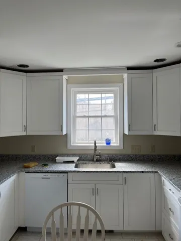 $2,850 | 139 West Main Street, Unit 1, Ayer, MA 01432